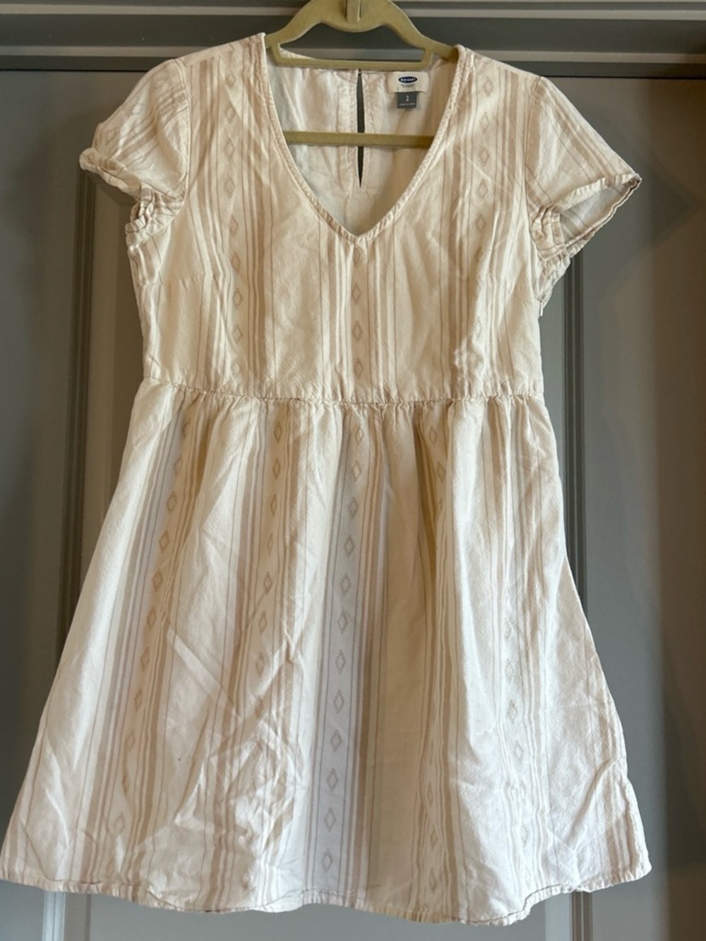 Old Navy Cream Short-Sleeve V-Neck Girls Dress with Subtle Pattern